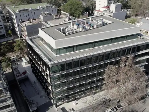 Oficina en Venta con 16 cocheras