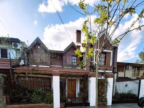 Casa en Venta en Adrogue, USD 250.000