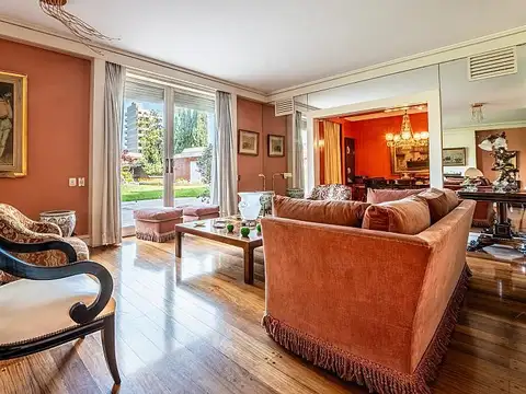 Venta Casa 6 dormitorios Jardín Pisicina Garage Parque Chacabuco