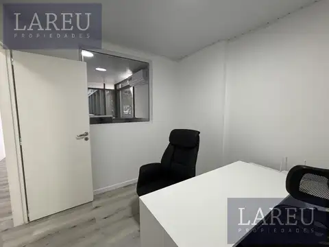 Local - 46 Plaza, Agora Uno - Pilar