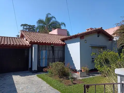 CHALET La Reja Av Fahy a 1 cuadra Ruta 5 salida Autopista