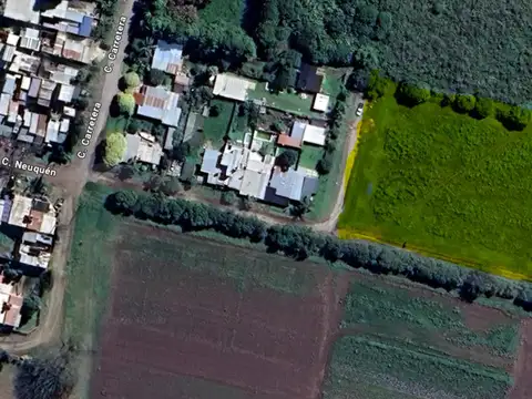 Se vende amplio terreno ideal para subdividir o lotear.  Barrio en crecimiento