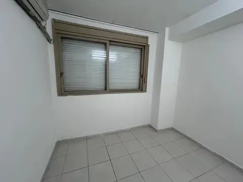 Urquiza 2000, departamento un dormitorio, primer piso.