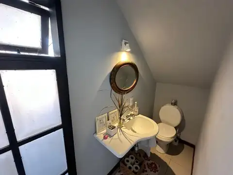 VENTA CASA 4 DORMITORIOS YERBA BUENA CON PILETA