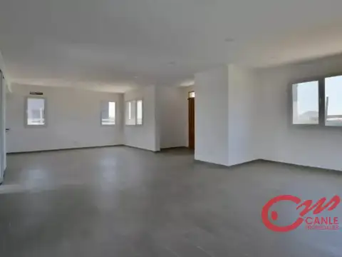 Casa en Venta en Loma Verde, USD 215.000