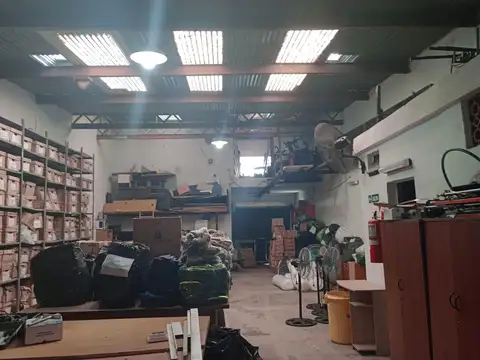 Galpon en Venta 39  mts Fondo