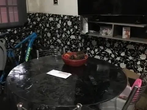 Depto Tipo Casa 2 ambientes con 1 baño