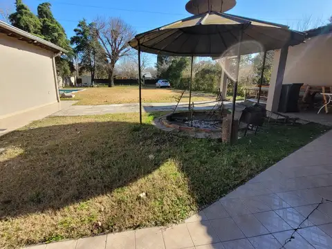 Jacaranda  al 900 Ituzaingo