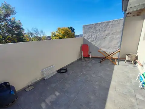 PH 3 ambientes con patio sin expensas en beccar