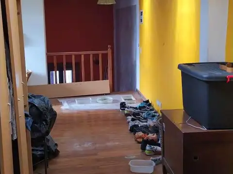 Casacuberta 3149* - Casa de 5 ambientes,  patio y terraza con parrilla. Sup. 310 m2 .Por m2.  565.