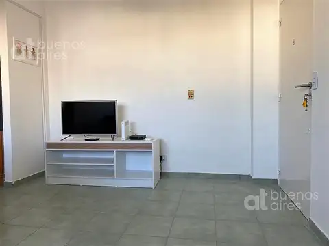 Castillo al 500, entre Malabia y Acevedo