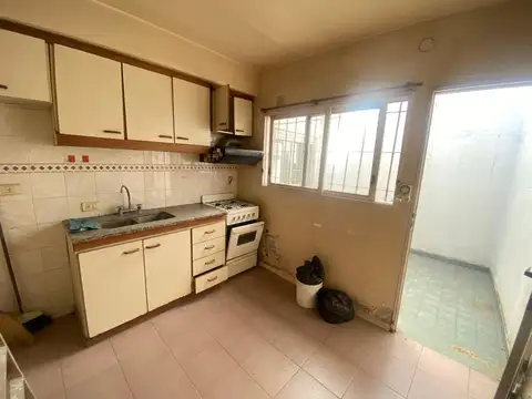 Depto Tipo Casa en Venta 27 años