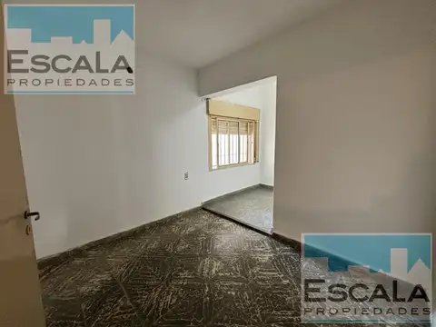 CASA EN ALQUILER BARRIO LUDUEÑA 2 DORMITORIOS Y PATIO