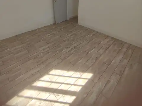 Departamento en Alquiler en Tablada, $ 550.000