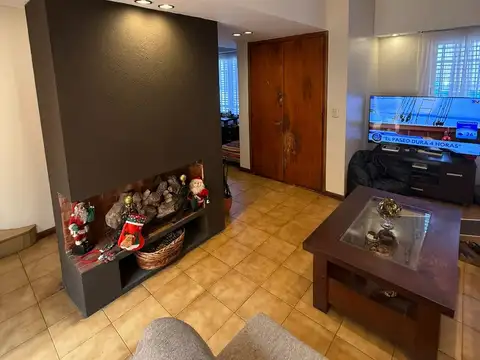 Depto Tipo Casa en Venta de 6 ambientes