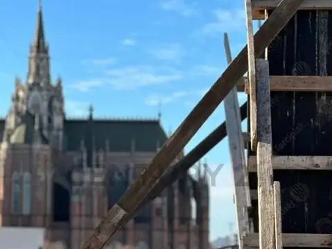 15 e/ 47 y 48 , Piso 5