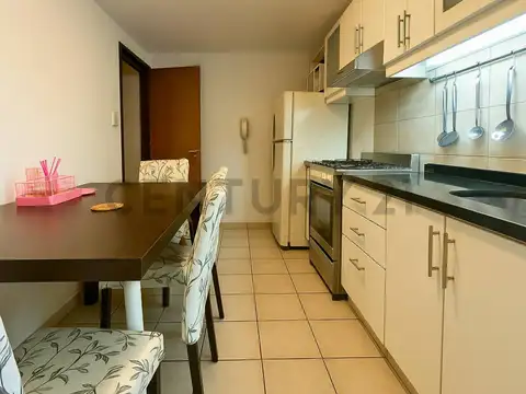 Bv. 27 de febrero 1800, Piso 1