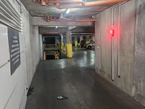 VENTA COCHERA EN BALCARCE 1151