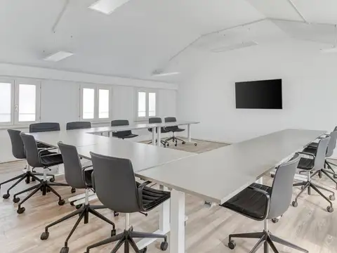 Renta de oficinas comerciales amobladas para 15 personas en Asuncion, Artigas.