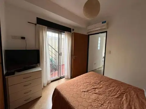 Depto Tipo Casa 2 ambientes con 1 baño