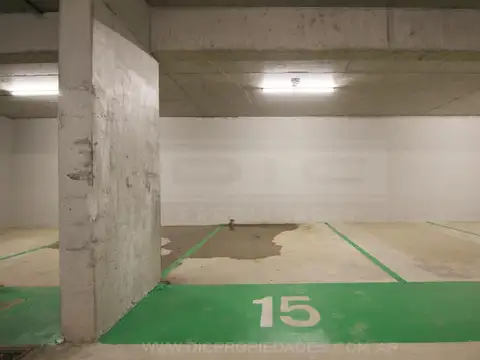 Cochera en venta  en  Olivos