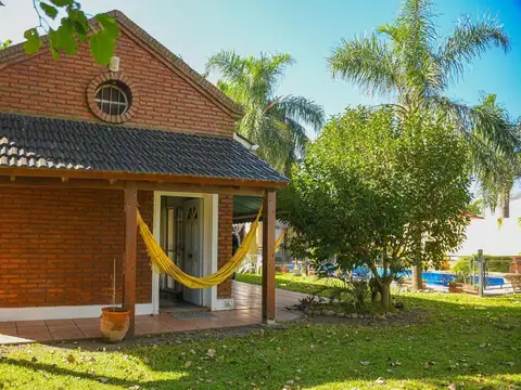 Casa en venta en Villa Amelia 2 Dormts, Pileta y 800m2 de terreno