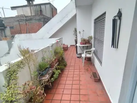 Depto Tipo Casa en Venta de 4 ambientes