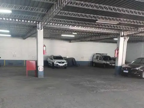 OPENHOUSE INMOBILIARIA VENDE : Cochera en playa de Estacionamiento