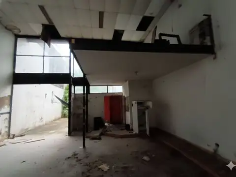 Local en Alquiler 68 años