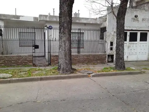 SAN MARTIN 6000. CASA FRENTE