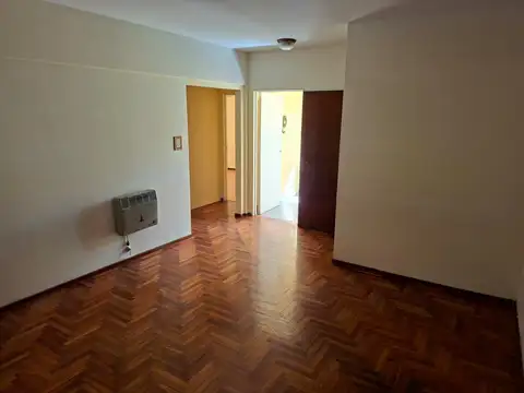 Departamento tipo casa en alquiler en Parque Patricios