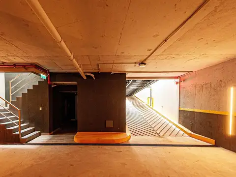 Cochera cubierta en venta en La Plata