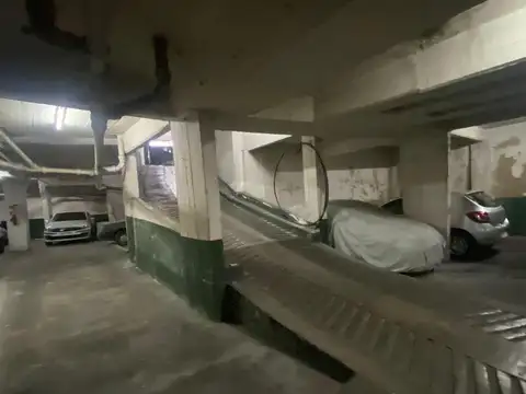 COCHERA EN VENTA - ESCRITURA PROPIA - ACCESO RAMPA - VILLA MARTELLI VICENTE LOPEZ