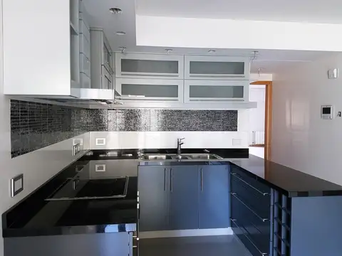 Departamento 4 ambientes con 4 baños