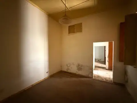 Casa más 2 locales comerciales