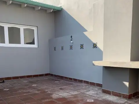 Depto Tipo Casa en Venta 50 años