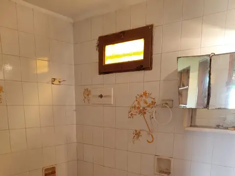 Casa con departamento en venta en Balneario Santa Elena