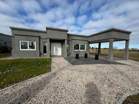 VENTA CASA HARAS DEL SUR 3 C/ PILETA 3 DORMITORIOS