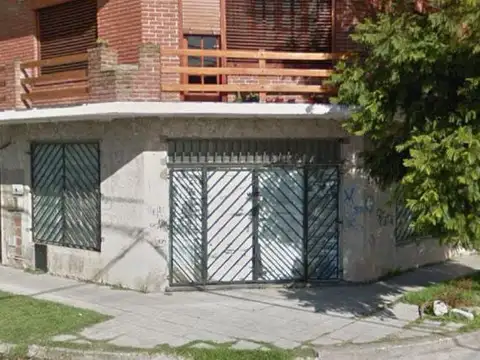 LOCAL COMERCIAL EN ESQUINA