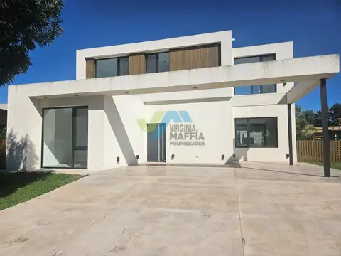 Santo Tomas , Pilar 100