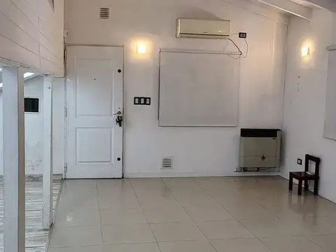 ALQUILER MONOAMBIENTE Fcio. VARELA, Gorriti N 474