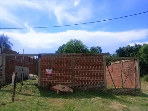 (V226) Terreno con muro perimetral - Itaembé Miní