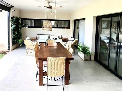 AFG. Venta casa 6 amb en Haras Santa Maria. Escobar