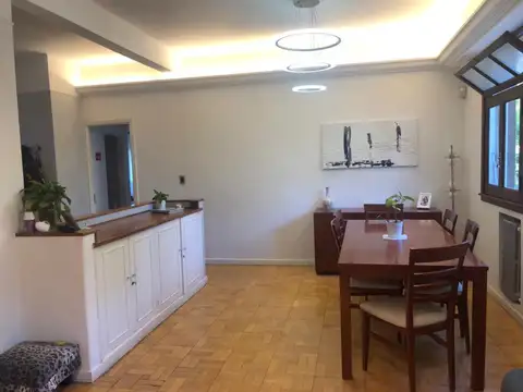 Depto Tipo Casa en Venta con 1 cocheras