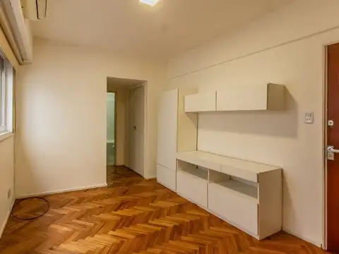 Departamento 2 ambientes en venta. Lateral. Luminoso.- Palermo