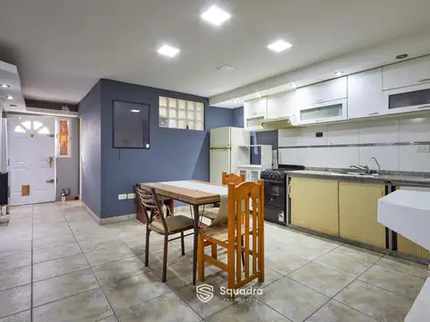 VENTA | PERMUTA - Casa con Galpón y oficina, 2 dormitorios, patio - Barrio Urquiza,Rosario.