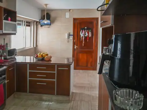 Casa de 5 ambientes en Villa Sarmiento