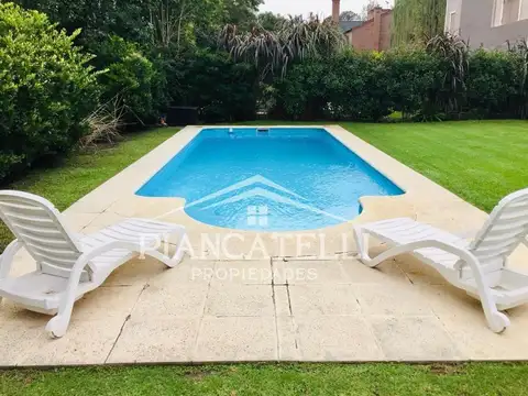 Casa 5 ambientes con 3 baños