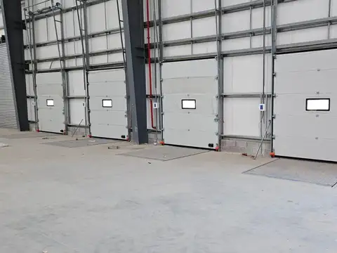 Depósito en  Ezeiza