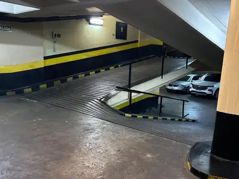 EN VENTA COCHERA EN SAN NICOLÁS